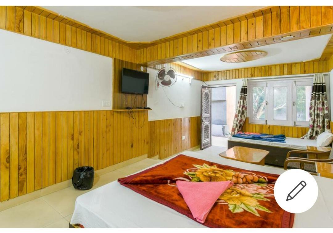 Tirthan Crest Homestay Banjār Room photo