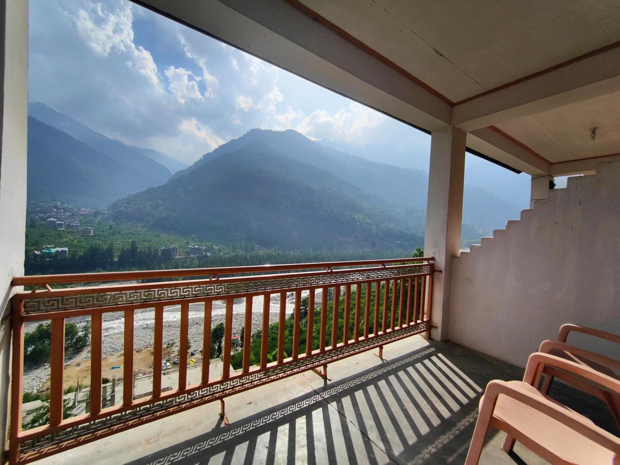 Tirthan Crest Homestay Banjār Exterior photo